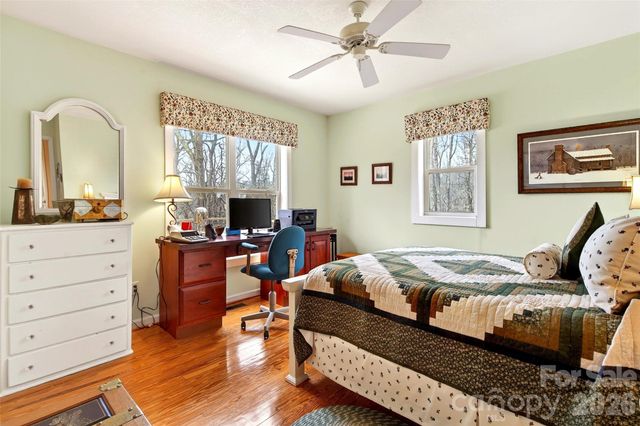 600 Sassafras Drive, Spruce Pine, NC 28777