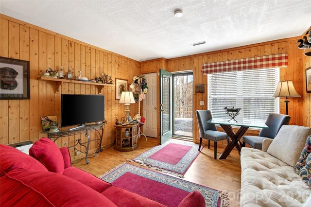 600 Sassafras Drive, Spruce Pine, NC 28777