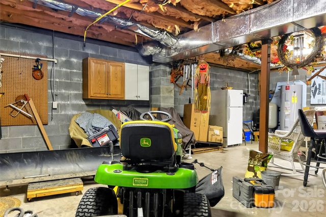 600 Sassafras Drive, Spruce Pine, NC 28777