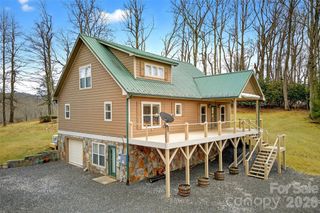 600 Sassafras Drive, Spruce Pine, NC 28777