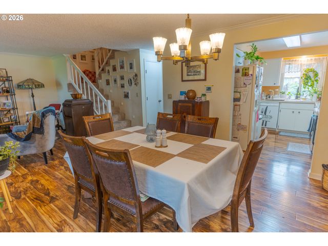 279 MCNARY HEIGHTS Dr N, Keizer, OR 97303