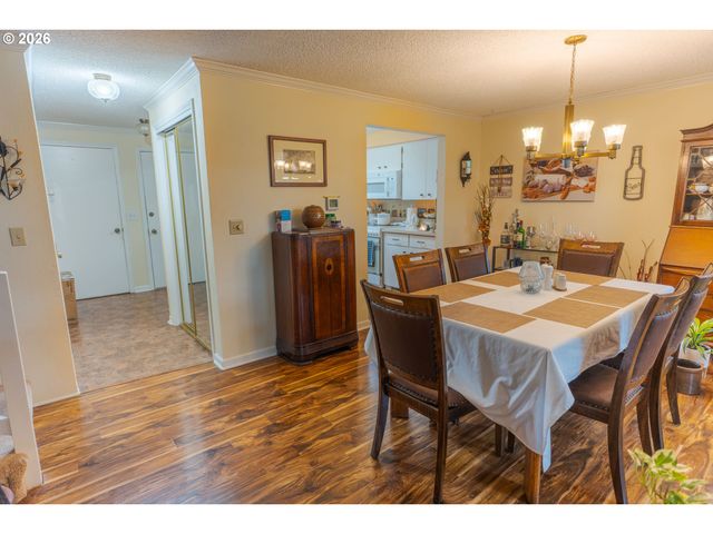 279 MCNARY HEIGHTS Dr N, Keizer, OR 97303