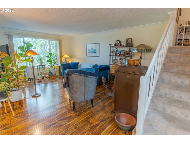 279 MCNARY HEIGHTS Dr N, Keizer, OR 97303