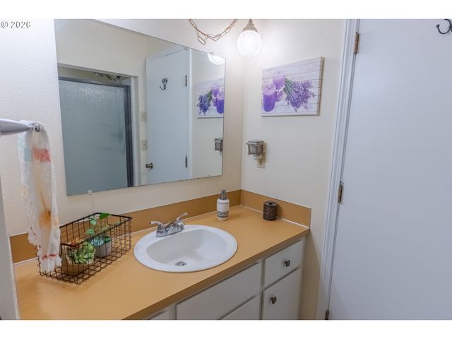 279 MCNARY HEIGHTS Dr N, Keizer, OR 97303