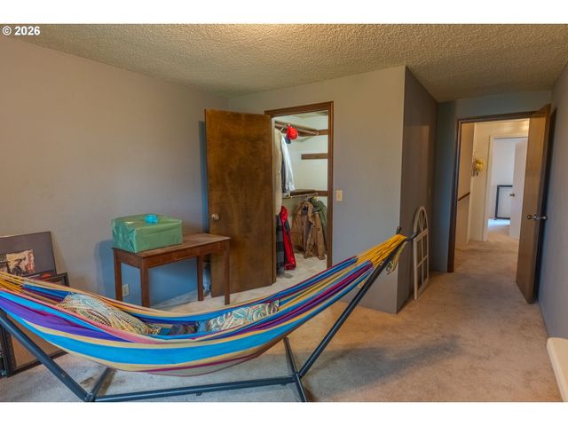 279 MCNARY HEIGHTS Dr N, Keizer, OR 97303