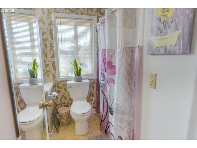 279 MCNARY HEIGHTS Dr N, Keizer, OR 97303