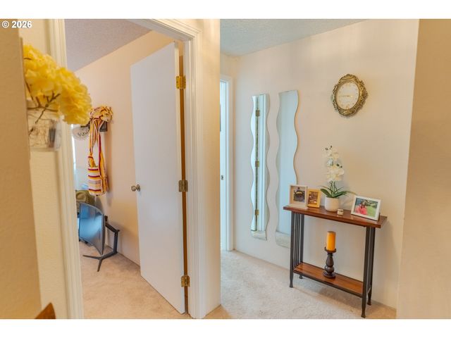 279 MCNARY HEIGHTS Dr N, Keizer, OR 97303