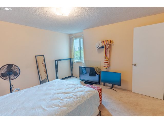 279 MCNARY HEIGHTS Dr N, Keizer, OR 97303