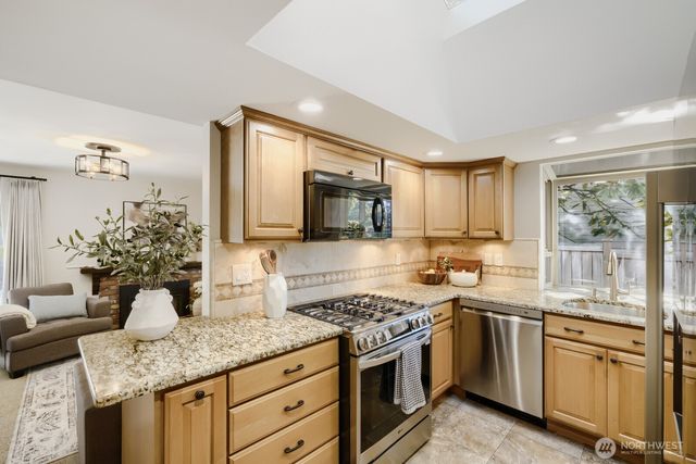 13426 117th Avenue NE, Kirkland, WA 98034
