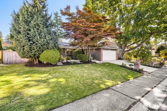 13426 117th Avenue NE, Kirkland, WA 98034