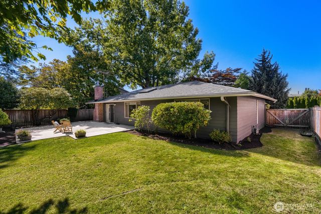 13426 117th Avenue NE, Kirkland, WA 98034