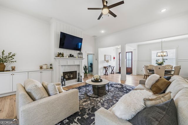 1180 Summerfield Lane, Bogart, GA 30622