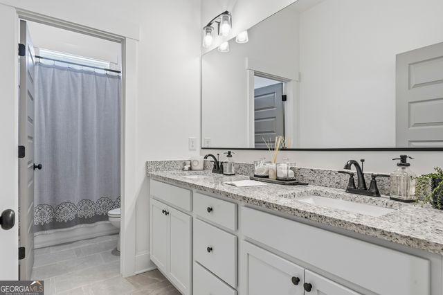 1180 Summerfield Lane, Bogart, GA 30622