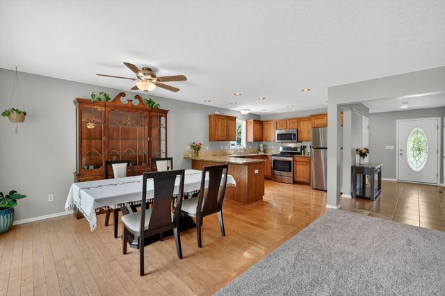 4809 Sawyers Drive, Des Moines, IA 50310
