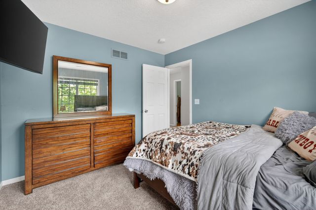 4809 Sawyers Drive, Des Moines, IA 50310