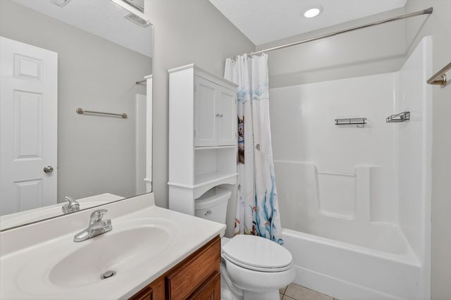 4809 Sawyers Drive, Des Moines, IA 50310