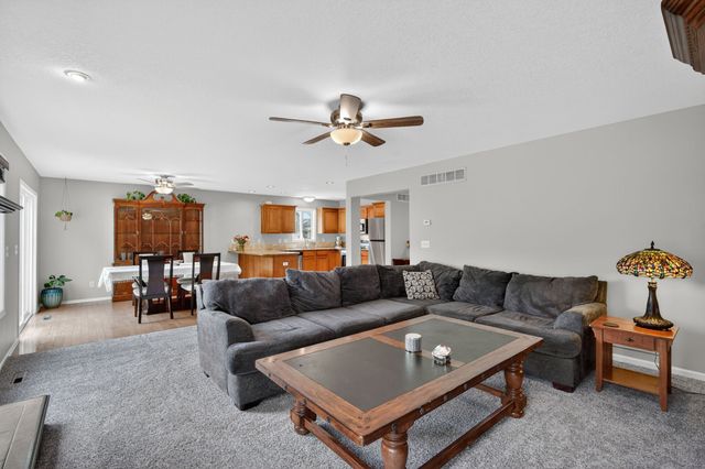 4809 Sawyers Drive, Des Moines, IA 50310