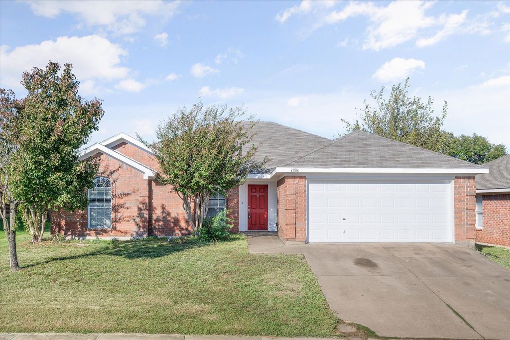 8008 Peregrine Trail, Arlington, TX 76001
