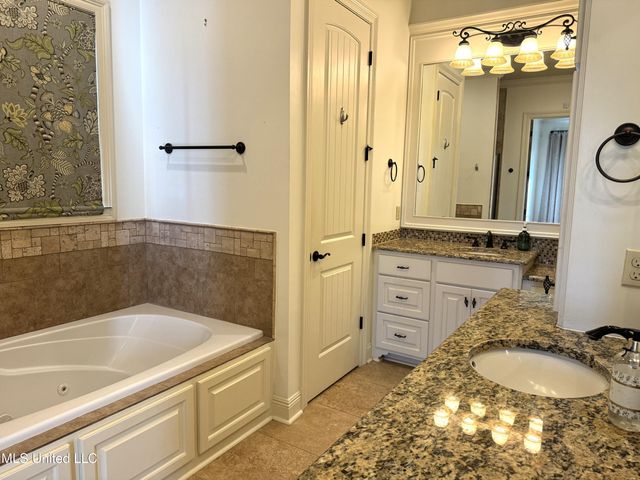 10 Audubon Place, Natchez, MS 39120