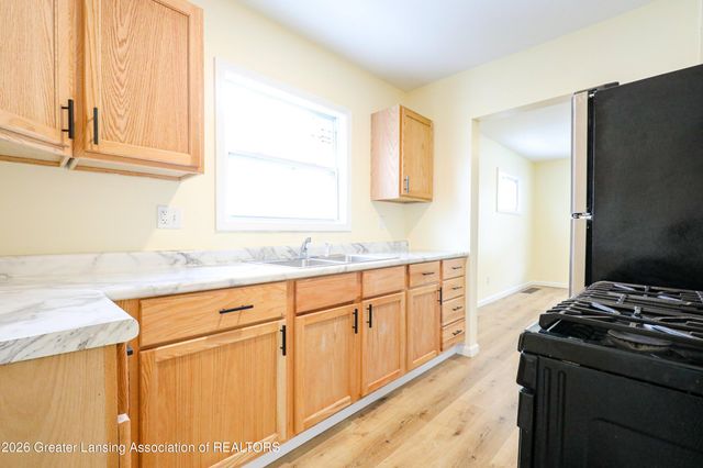 1004 Mccullough Street, Lansing, MI 48912