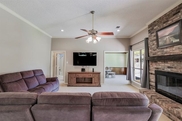 1034 Huntington Drive, Duncanville, TX 75137