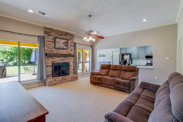 1034 Huntington Drive, Duncanville, TX 75137