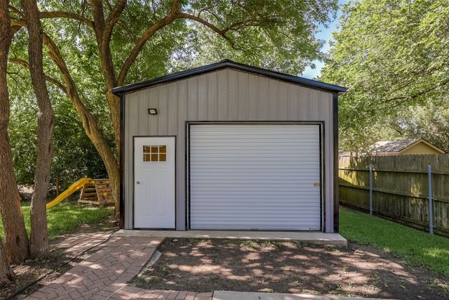 1034 Huntington Drive, Duncanville, TX 75137