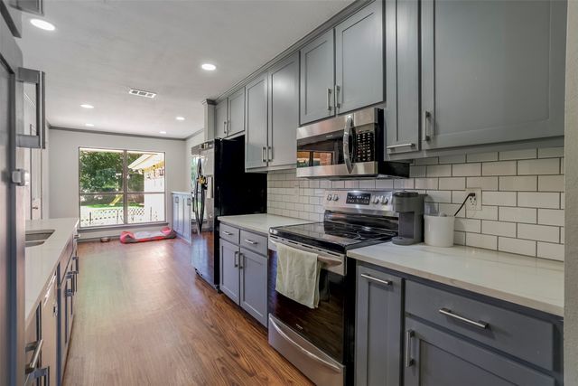 1034 Huntington Drive, Duncanville, TX 75137