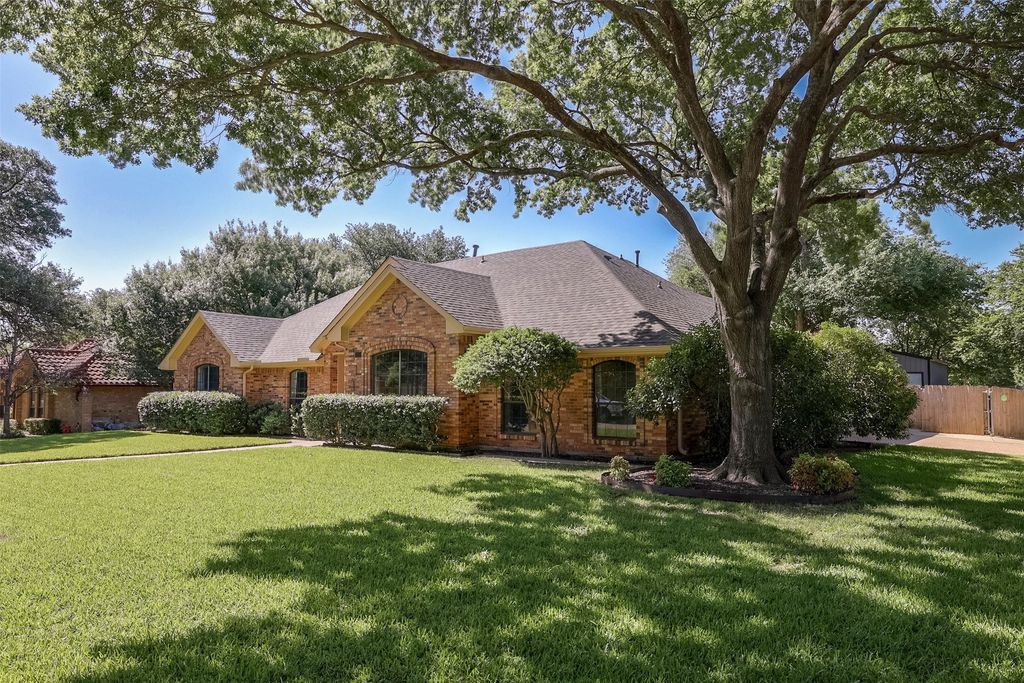 1034 Huntington Drive, Duncanville, TX 75137