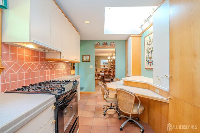 2215 Polk Avenue, North Brunswick, NJ 08902