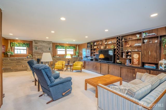 2215 Polk Avenue, North Brunswick, NJ 08902