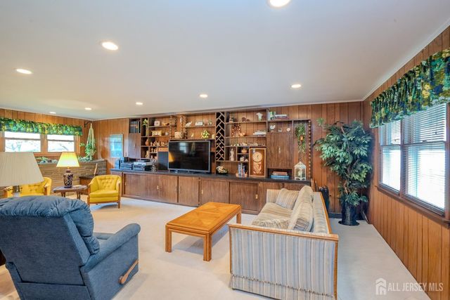 2215 Polk Avenue, North Brunswick, NJ 08902