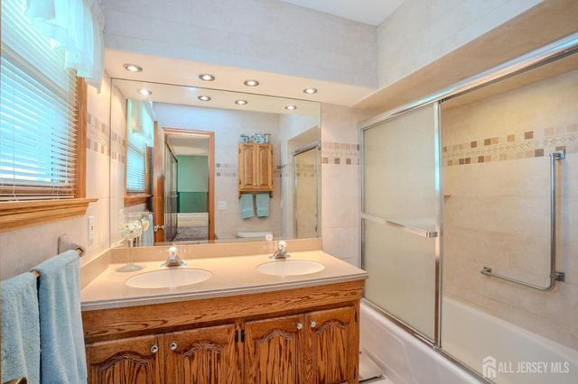 2215 Polk Avenue, North Brunswick, NJ 08902
