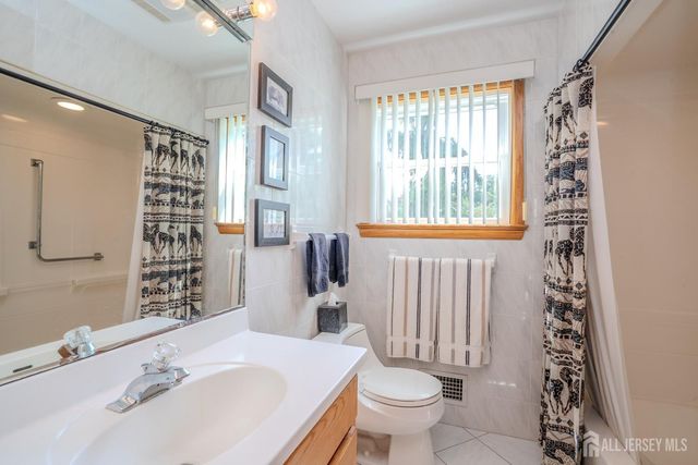 2215 Polk Avenue, North Brunswick, NJ 08902