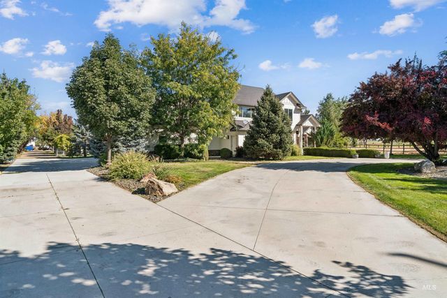 6268 W Lake Hazel Rd, Nampa, ID 83687