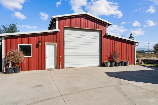 6268 W Lake Hazel Rd, Nampa, ID 83687