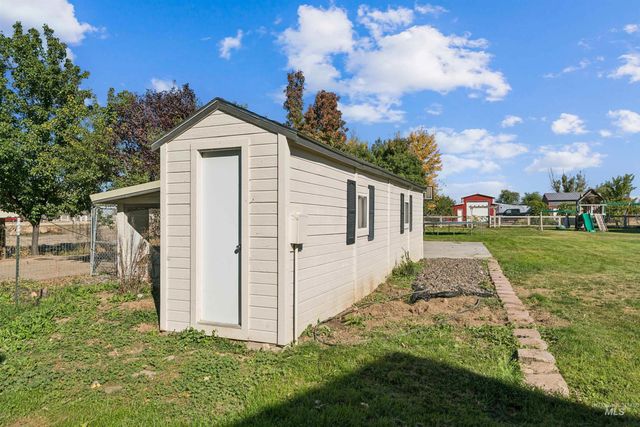 6268 W Lake Hazel Rd, Nampa, ID 83687