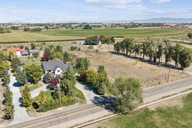 6268 W Lake Hazel Rd, Nampa, ID 83687