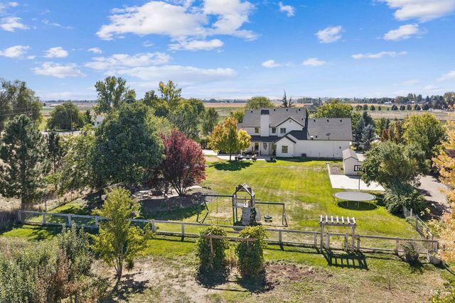6268 W Lake Hazel Rd, Nampa, ID 83687
