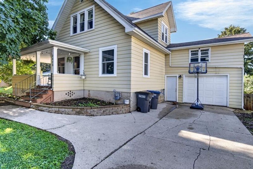 2420 Erie AVENUE, Sheboygan, WI 53081