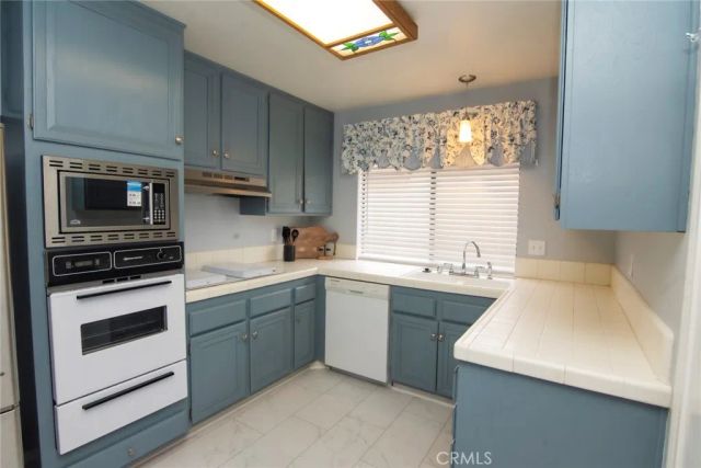 2944 Hyde Park Circle, Riverside, CA 92506