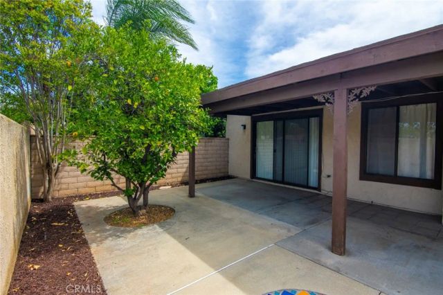 2944 Hyde Park Circle, Riverside, CA 92506