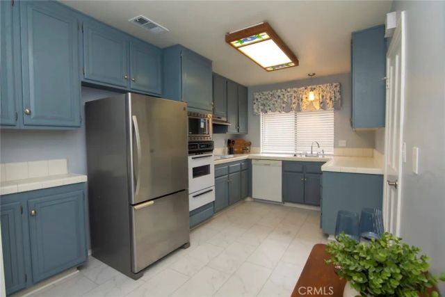 2944 Hyde Park Circle, Riverside, CA 92506