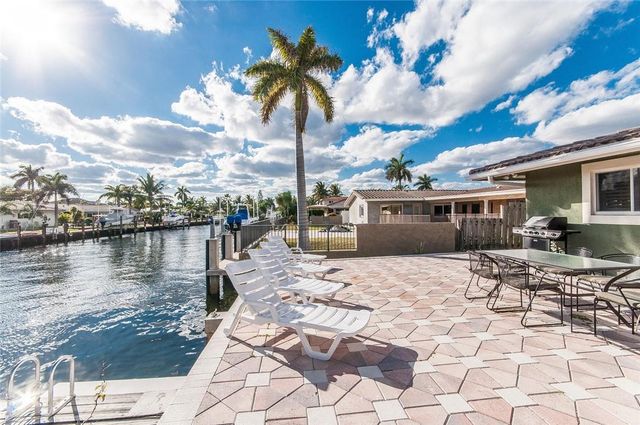 2732 NE 10th St, Pompano Beach, FL 33062