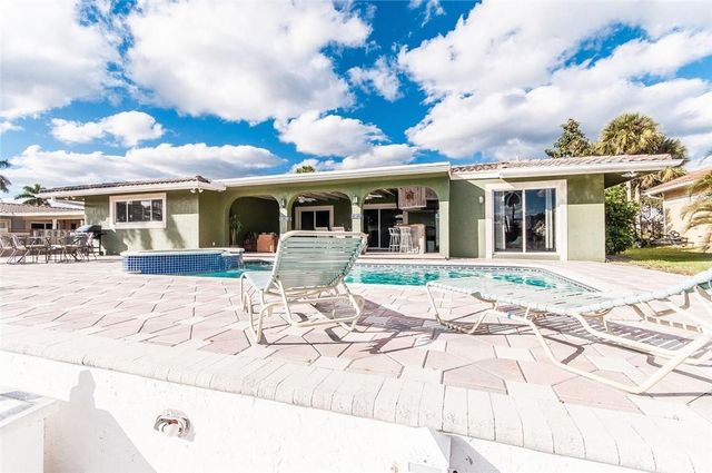 2732 NE 10th St, Pompano Beach, FL 33062