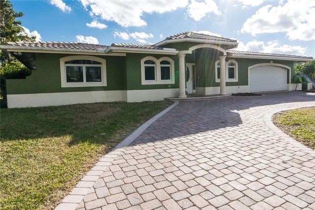 2732 NE 10th St, Pompano Beach, FL 33062