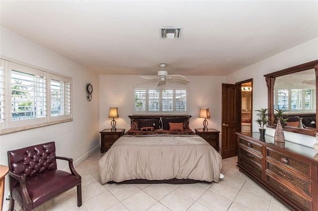 2732 NE 10th St, Pompano Beach, FL 33062