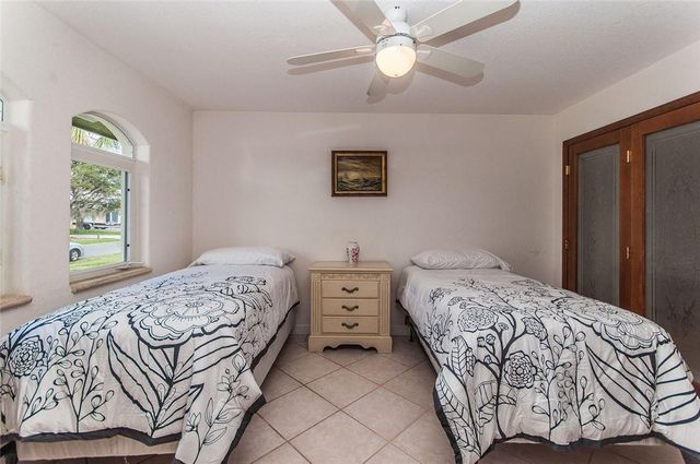 2732 NE 10th St, Pompano Beach, FL 33062