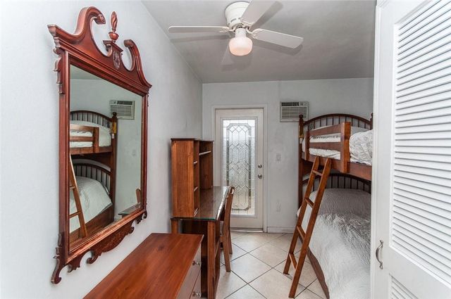 2732 NE 10th St, Pompano Beach, FL 33062