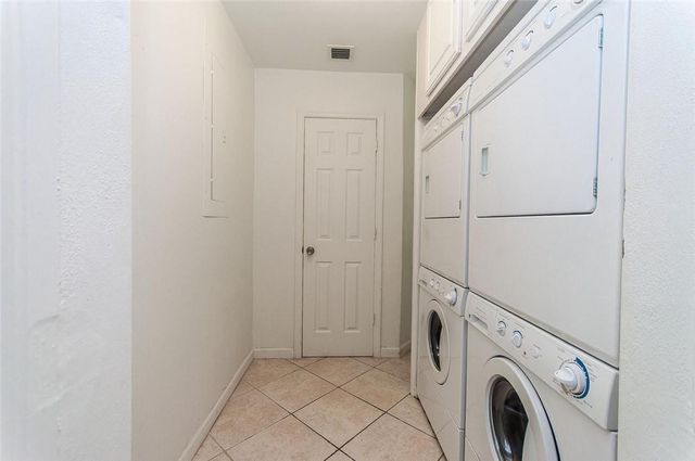 2732 NE 10th St, Pompano Beach, FL 33062